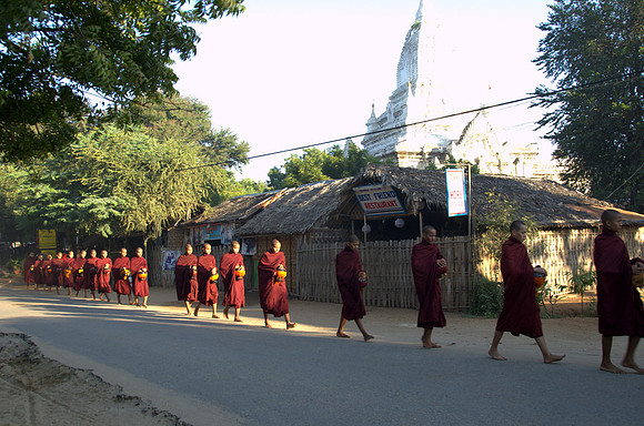 Early Morning Alms, Bagan