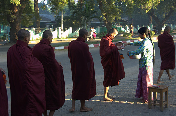 Early Morning Alms, Bagan